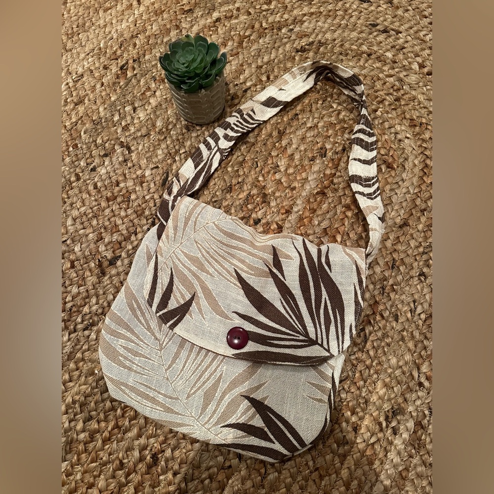 KNIT LINEN SHOULDER BAG